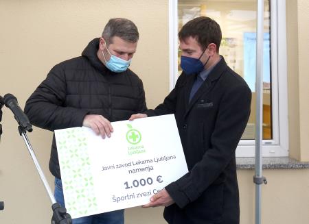 OTVORITEV LEKARNE CERKNICA 26 FOTO LJUBO VUKELIČ